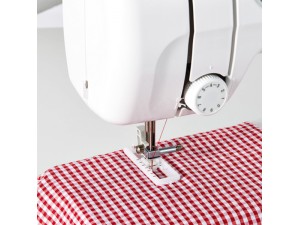 Masina de cusut Brother Little Angel KD144S