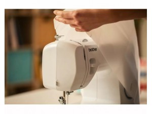 Masina de cusut Brother RL425