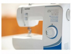 Masina de cusut Brother RL425